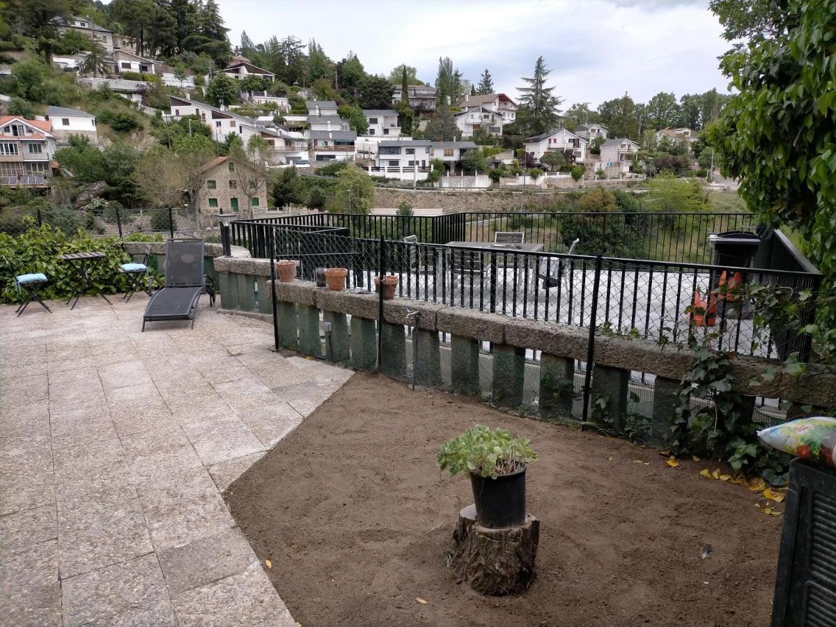 Casa Rural En Parque Natural Con Entorno Espectacular 미라플로레스 데 라 시에라 외부 사진
